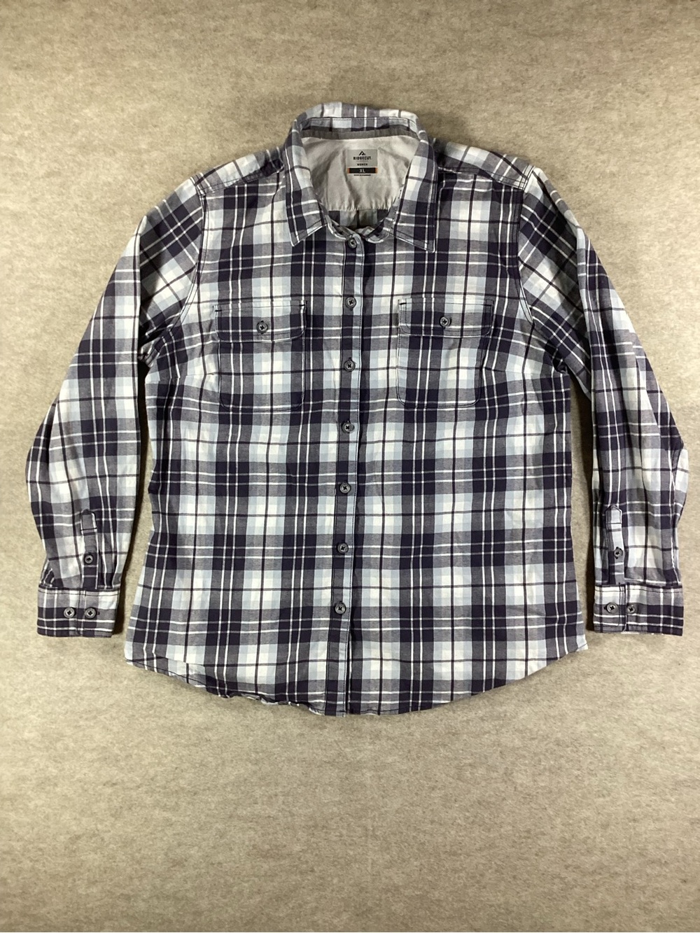 Ridge cut women’s laid plaid flannel shirt